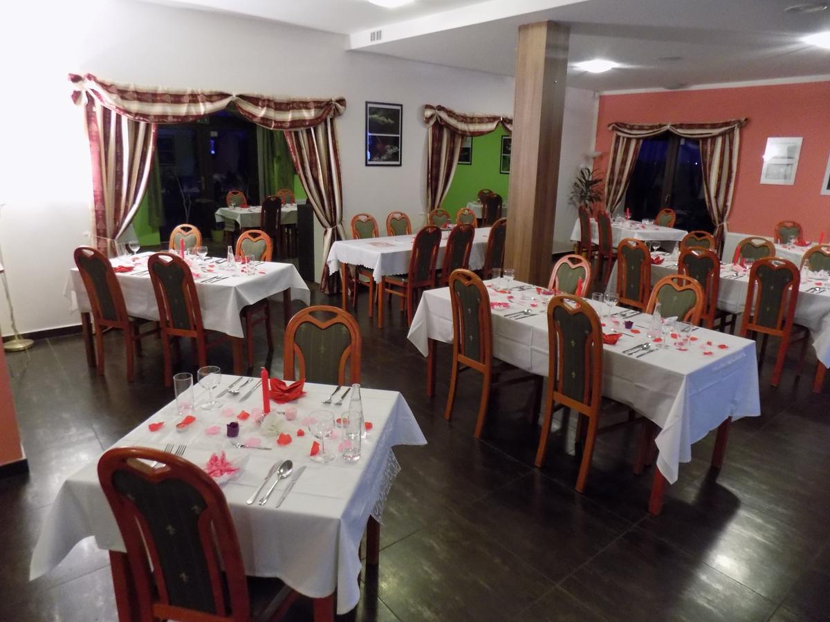 彼托泽瓦斯高尔夫酒店 Bitozeves 外观 照片